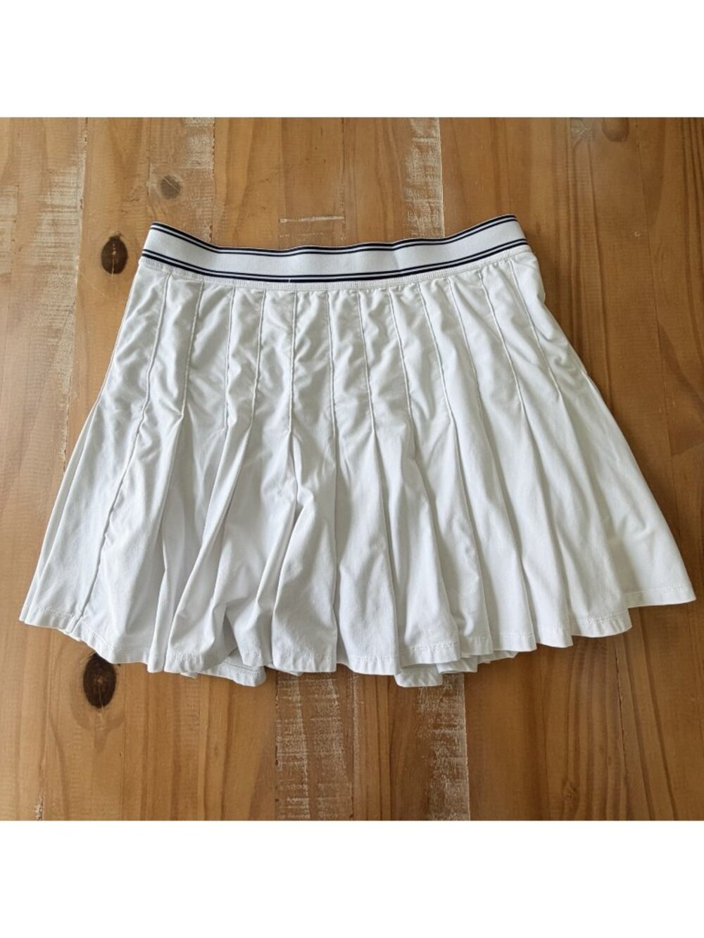 Vineyard Vines Performance White Pleated Skirt Medium Golf Tennis Pickleball